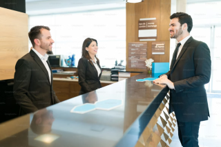 front office melayani tamu